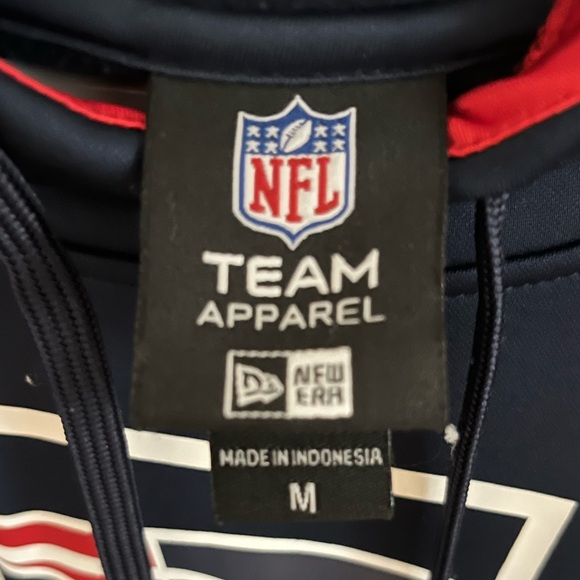 Patriots Hoodie - Picture 2 of 3